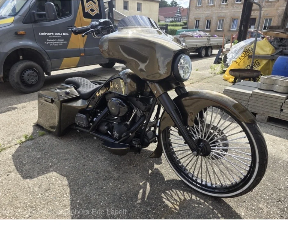 Harley-Davidson Electra Glide FLHTC Bagger Custom-Bike Unikat