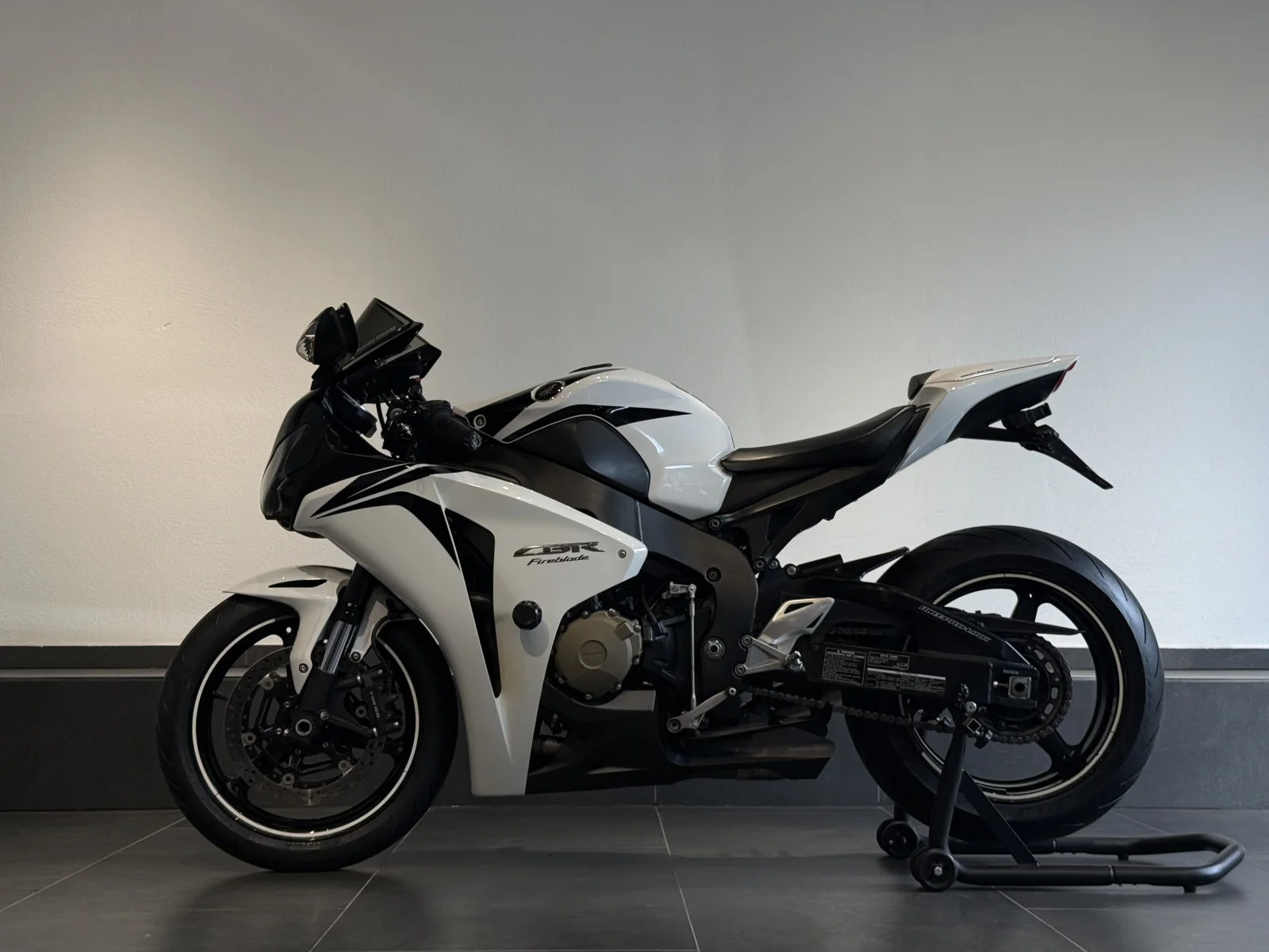 Honda CBR 1000 RR SC59 | Leovince | TÜV Neu| Insp. Neu